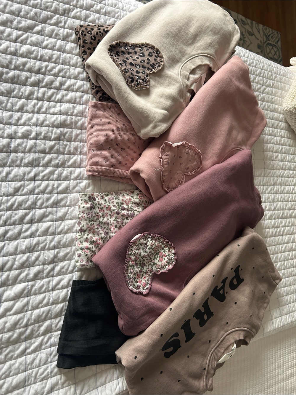 Bundle of girls sweatshirt and pants set. Size 7.